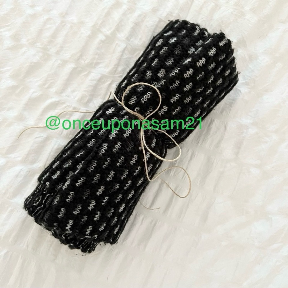 🔥 FREE 🔥 Infinity Scarf Ann Taylor Knit Gift Girlfriend Party Hostess Gift